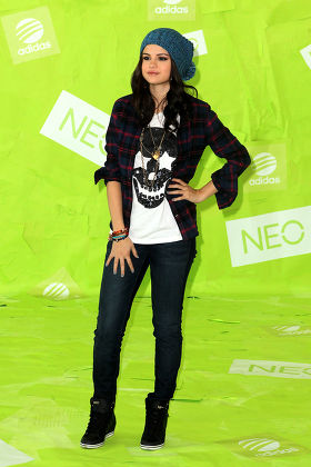 Reafirmar principalmente dividir Selena Gomez - Foto de stock de contenido editorial: imagen de stock |  Shutterstock