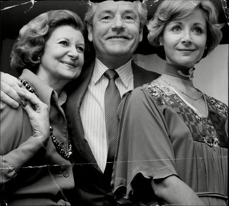 Actor Kenneth More (died 7/82) With His Third Wife Angela Douglas And Actress Doris Barry.