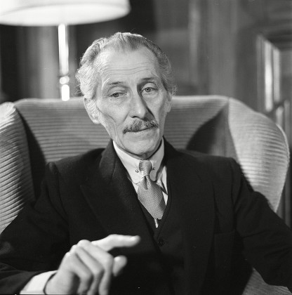 750 Peter cushing Stock Pictures, Editorial Images and Stock Photos