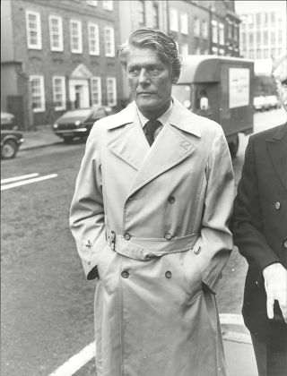 Dj Pete Murray After His Sons Inquest At Westminster Coroners Court Peter 'pete' Murray Obe (born 19 September 1925) Is A British Radio And Television Presenter And A Stage And Screen Actor. His Broadcasting Career Spanned Over 50 Years.