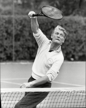 Dj Pete Murray Playing Tennis Peter 'pete' Murray Obe (born 19 September 1925) Is A British Radio And Television Presenter And A Stage And Screen Actor. His Broadcasting Career Spanned Over 50 Years.