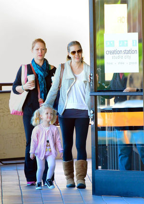 Amy Adams out and about in Los Angeles, America - 08 Jan 2013