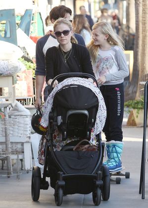 Anna Paquin Stephen Moyer Daughter Lilac Editorial Stock Photo - Stock ...