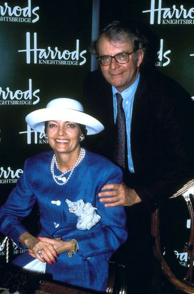 WILBUR SMITH AND WIFE DANIELLE THOMAS AT HARRODS LONDON 1993