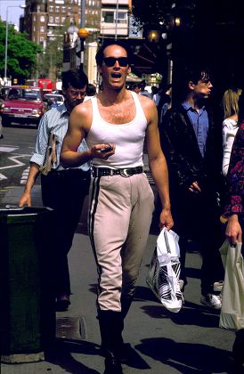 how did they dress in the eighties