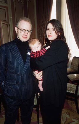 NIGELLA LAWSON AND HUSBAND JOHN DIAMOND WITH DAUGHTER COSIMA - 1994
