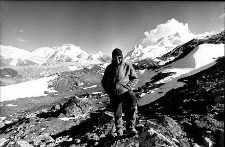 1988 Mail On Sunday Yeti Expedition In Tibet Lead By Mountaineer Chris Bonington In Search Of The Yeti Pictured Iain Walker.