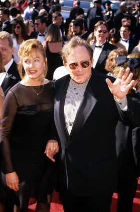 Emmy Awards, Los Angeles, America - 1994