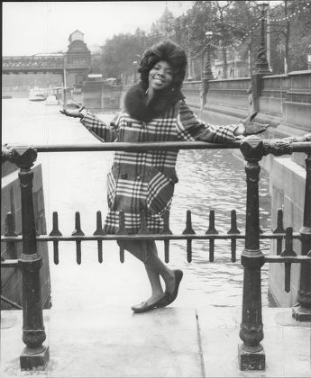 Pop Group Martha And The Vandellas At Victoria Embankment In London Pictured Rosalind Ashford Martha And The Vandellas (known From 1967 To 1972 As Martha Reeves And The Vandellas) Were An American Vocal Group Who Found Fame In The 1960s With A String