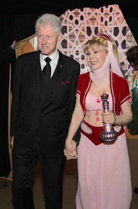 Bill Clinton Barbara Eden - Foto de stock de contenido editorial: imagen de  stock | Shutterstock