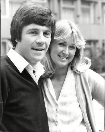 File:Oliver Reed with wife 1968.jpg - Wikimedia Commons