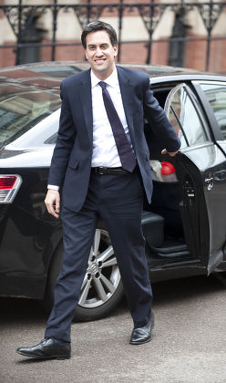 Labour Leader Ed Milliband Arrives At Leveson Inquiry 12.6.2012 Pic David Crump.
