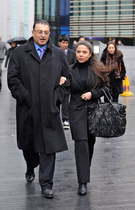 London. Scotland Yard Commander Ali Dizaei Arriving Back At Southwark Crown Court With His Wife Shy This Afternoon. 13/02/12 Stephanie Schaerer 00447878466804.