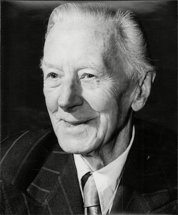 Ernest Thesiger Cbe (15 January 1879 - 14 January 1961) Was An English Stage And Film Actor. He Is Best Remembered For His Performance As Dr. Septimus Pretorius In James Whale's Film Bride Of Frankenstein (1935).