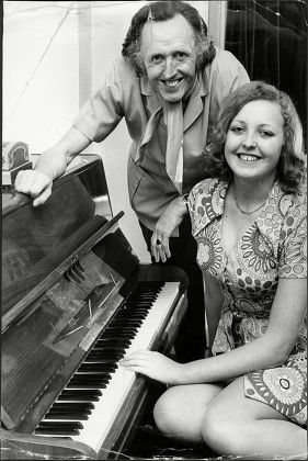 Comedian Cardew Robinson With His Daughter Julie Robinson Douglas John Cardew Robinson (14 August 1917 Oo 28 December 1992) Was A British Comic Whose Craft Was Rooted In The Music Hall And Gang Shows.