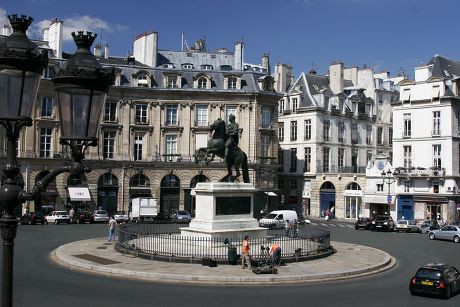 63 Place des victoires Stock Pictures, Editorial Images and Stock