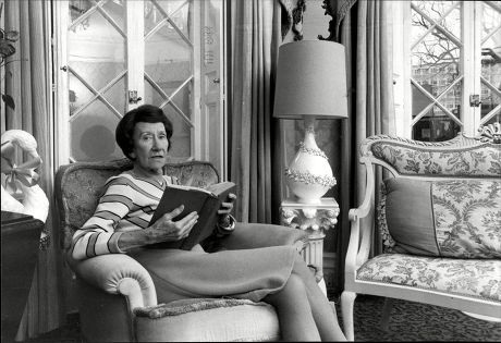 Actress Dame Flora Robson At Home In Brighton Dame Flora Mckenzie Robson Dbe (28 March 1902 Oo 7 July 1984) Was An English Actress And Star Of The Theatrical Stage And Cinema Particularly Renowned For Her Performances In Plays Demanding Dramatic And