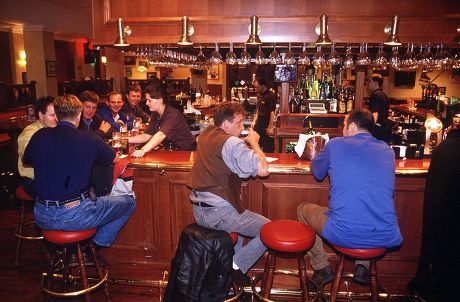 2 CHEERS BAR IN REGENT STREET, LONDON, BRITAIN - 1997 Stock Pictures ...