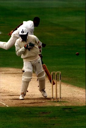 Cricket: West Indies Tour Of England 1995. First Cornhill Test At Headingley. Ian Bishop Fires A Bouncer At Devon Malcolm.
