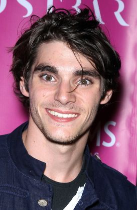 RJ Mitte celebrates 21st birthday at Palms Las Vegas, America - 23 Aug