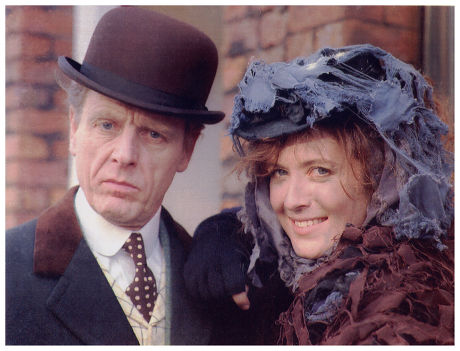 Edward Fox And Helen Hobson Actors As Professor Henry Higgins And Eliza Doolittle At Manchester Opera House For Stage Musical My Fair Lady 1992.