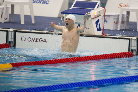 Nws-lry- Paralympics Swimming Aquatics Centre: China's Xu Qing Is Delighted To Win Gold In The Men's 50m Butterfly -s6.