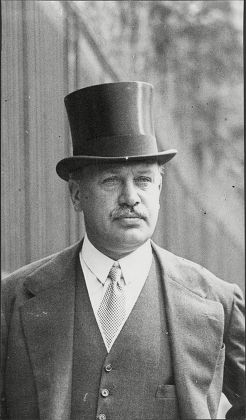 Harry Primrose The 6th Earl Of Rosebery (albert Edward) Harry Meyer Archibald Primrose 6th Earl Of Rosebery Kt Pc (8 January 1882 Oo 31 May 1974) Styled Lord Dalmeny Until 1929 Was A British Politician Who Briefly Served As Secretary Of State For Sco