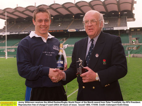 Jonny Wilkinson Receives Allied Dunbarrugby World Editorial Stock Photo ...