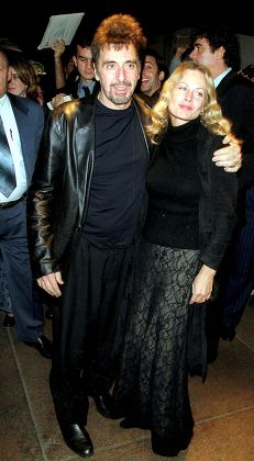 AL PACINO AND BEVERLY D'ANGELO AT THE PREMIERE OF THE FILM "THE INSIDER". NEW YORK CITY.