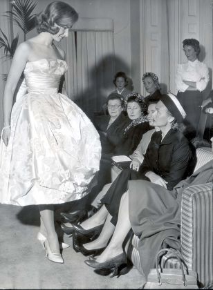 Susan Hampshire - Actress 1957. At A Fashion Show Of Autumn Clothes At A Display In Upper Green Street Tonight Miss Susan Hampshire An Ex-debutante Models A Cocktail Frock Watched By Miss Donna Reed. **original Print Held In Kensington** Pkt2752-1874