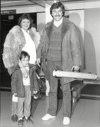 Snooker Player Cliff Thorburn With Wife Barbara And Son Jamie At Lap Clifford Charles Devlin Thorburn Cm Known As Cliff Thorburn (born January 16 1948 In Victoria British Columbia) Is A Retired Professional Canadian Snooker Player. A Former World Num