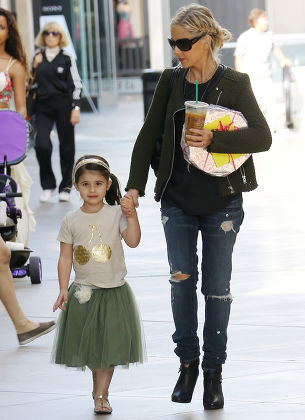 Sarah Michelle Gellar and daughter out and about in Century City Mall, Los Angeles, America - 09 Nov 2013