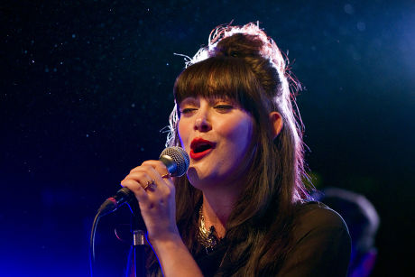 Ginny Blackmore in concert, Auckland, New Zealand - 15 Nov 2013