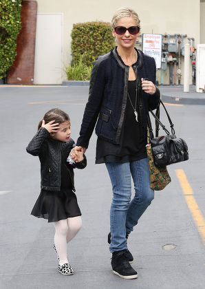 Sarah Michelle Gellar takes her Daughter to Ballet Class, Los Angeles, America - 16 Nov 2013