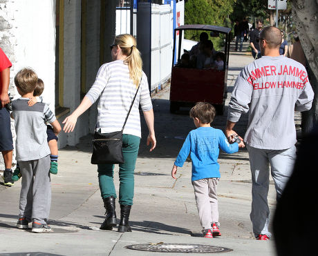 Melissa Joan Hart and family out and about, Los Angeles, America - 17 Nov 2013