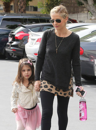 Sarah Michelle Gellar out and about, Los Angeles, America - 23 Nov 2013