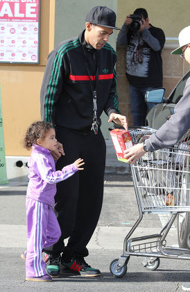 Chris Ivery and daughter out and about, Los Angeles, America - 11 Dec 2013