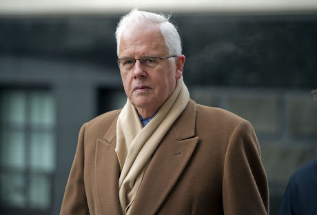 John Kay Arriving At Court Today 6th December 2012 Directions Hearing At The Old Bailey London For Phone Hacking And Payments Offences Trial Forthcoming In 2013. The Sunoos Former Chief Reporter John Kay.