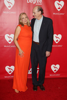 James Taylor His Wife Caroline Smedvig Editorial Stock Photo - Stock ...