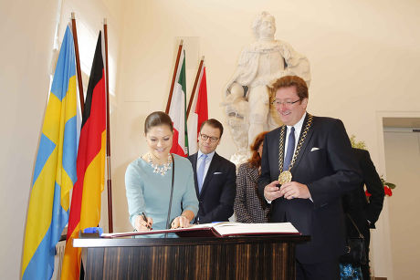 Crown Princess Victoria of Sweden and Prince Daniel at the City Hall, Dusseldorf, Germany - 29 Jan 2014