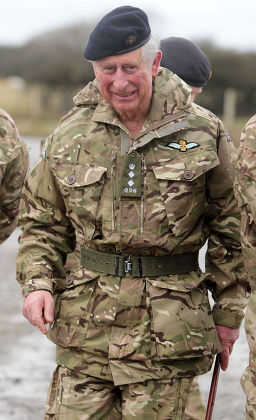 Prince Charles Colonelinchief Visiting Castlemartin Range Redakčních ...