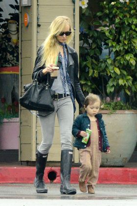 Kimberly Stewart out and about with daughter Delilah Del Toro, Los Angeles, America - 01 Mar 2014