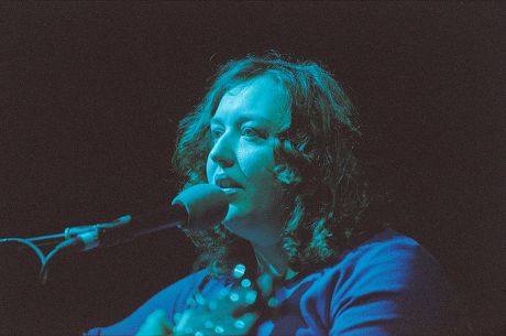 KATHRYN WILLIAMS AT THE CABOT HALL, LONDON, BRITAIN - 2002
