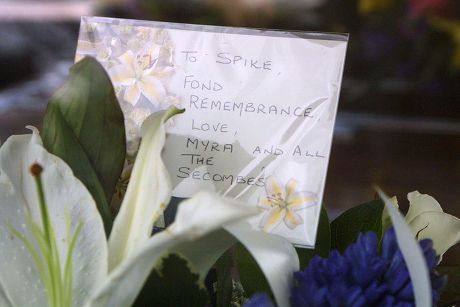 FUNERAL OF SPIKE MILLIGAN, ST ANTHONY OF PADUA CHURCH, RYE, SUSSEX, BRITAIN - 08 MAR 2002