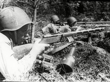 5 Antitank guns Stock Pictures, Editorial Images and Stock Photos ...