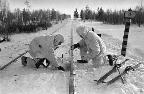 38 Soviet paratroopers Stock Pictures, Editorial Images and Stock ...