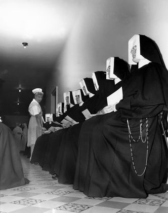 34 Nuns in habits Stock Pictures, Editorial Images and Stock Photos ...