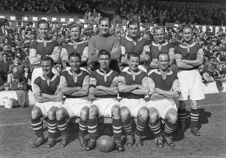 West Ham Team Group Before Kickoff Editorial Stock Photo - Stock Image ...