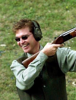 'AIM FOR LIFE' CLAY PIGEON SHOOT IN AID OF BOBBY MOORE FUND FOR CANCER, ROYAL BERKSHIRE SHOOTING CLUB, BRITAIN - 19 SEP 2002