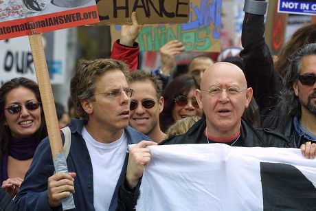 DEMONSTRATION AGAINST WAR WITH IRAQ, LOS ANGELES, AMERICA - 15 FEB 2003